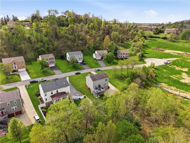 2225 Watchfield Dr, South Park, PA 15129