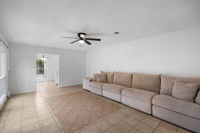 1800 Brook Hollow Drive, Fort Worth, TX 76114