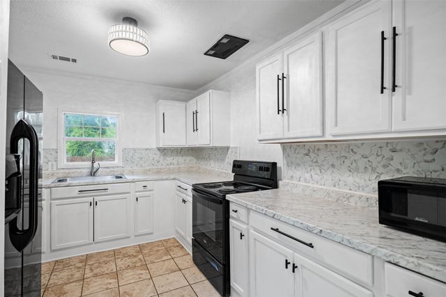 1800 Brook Hollow Drive, Fort Worth, TX 76114