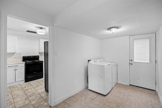 1800 Brook Hollow Drive, Fort Worth, TX 76114