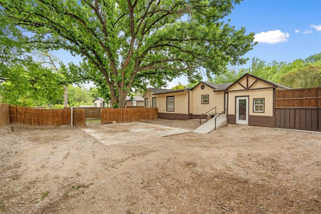 1800 Brook Hollow Drive, Fort Worth, TX 76114