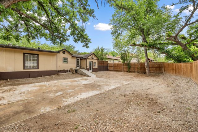 1800 Brook Hollow Drive, Fort Worth, TX 76114