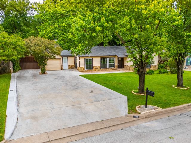 1800 Brook Hollow Drive, Fort Worth, TX 76114