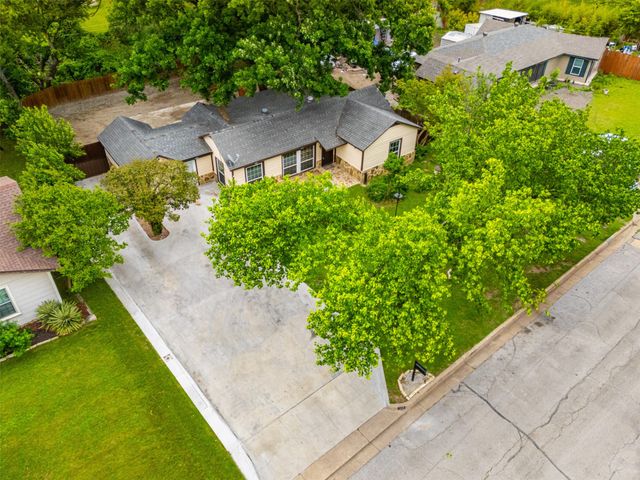 1800 Brook Hollow Drive, Fort Worth, TX 76114