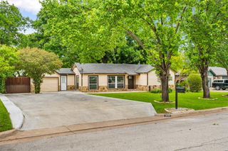 1800 Brook Hollow Drive, Fort Worth, TX 76114