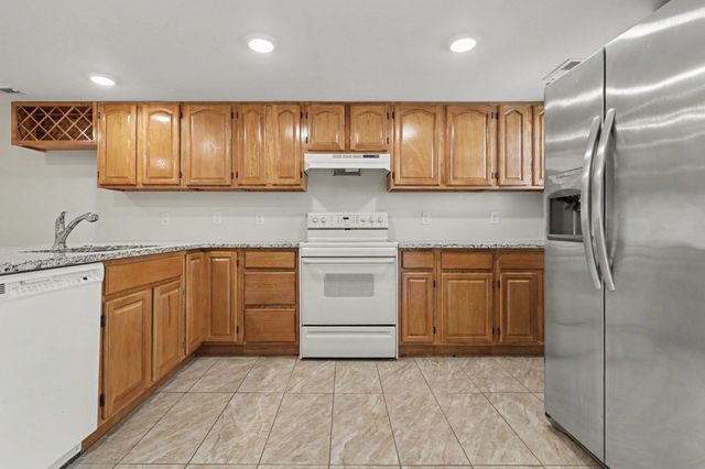 6703 Jefferson Pl Apt B2, Myrtle Beach, SC 29572