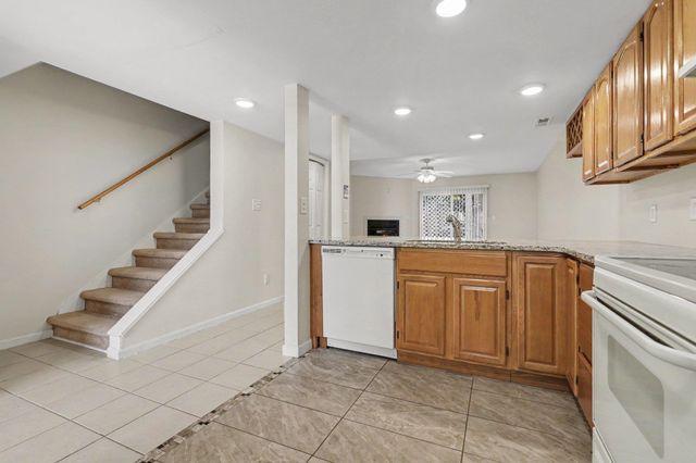 6703 Jefferson Pl Apt B2, Myrtle Beach, SC 29572