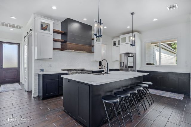 539 Bishop Pvt Drive, Stonewall, LA 71078