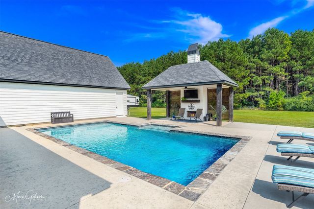 539 Bishop Pvt Drive, Stonewall, LA 71078