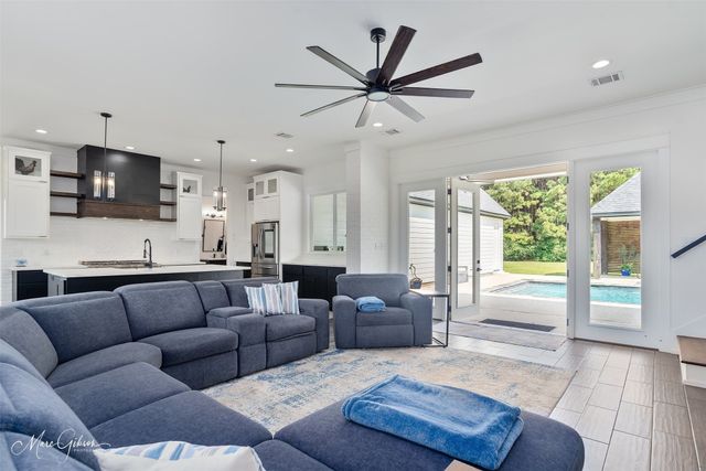 539 Bishop Pvt Drive, Stonewall, LA 71078