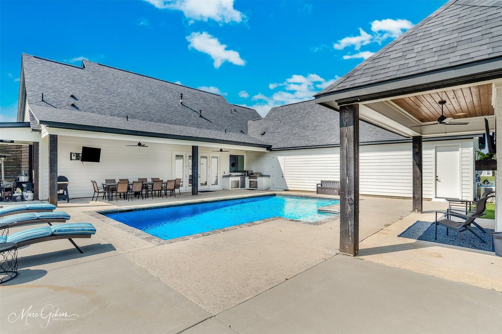 539 Bishop Pvt Drive, Stonewall, LA 71078