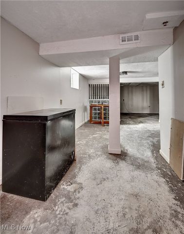 311 Dean Street, Akron, OH 44304