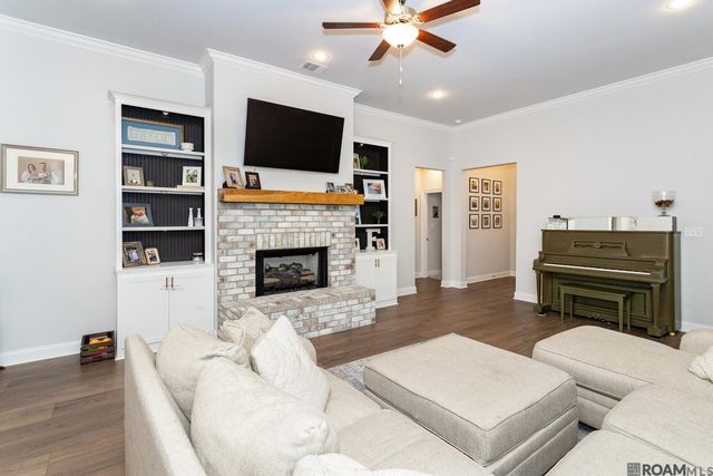 13330 Belle Prairie Dr, Geismar, LA 70734