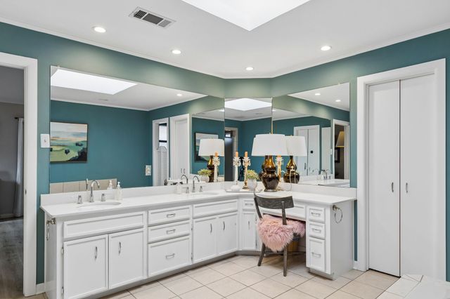 9530 Moss Haven Drive, Dallas, TX 75231