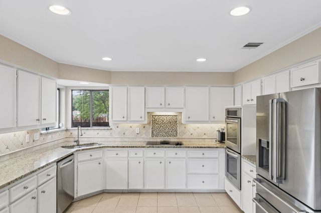 9530 Moss Haven Drive, Dallas, TX 75231