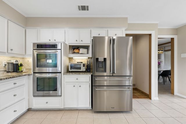 9530 Moss Haven Drive, Dallas, TX 75231