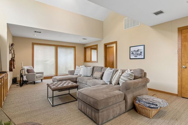 9530 Moss Haven Drive, Dallas, TX 75231