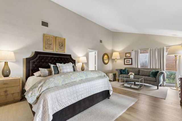 9530 Moss Haven Drive, Dallas, TX 75231