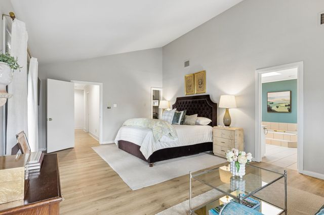 9530 Moss Haven Drive, Dallas, TX 75231