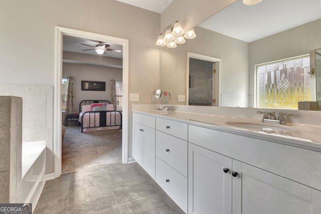 10 Vintage Avenue, Newnan, GA 30265