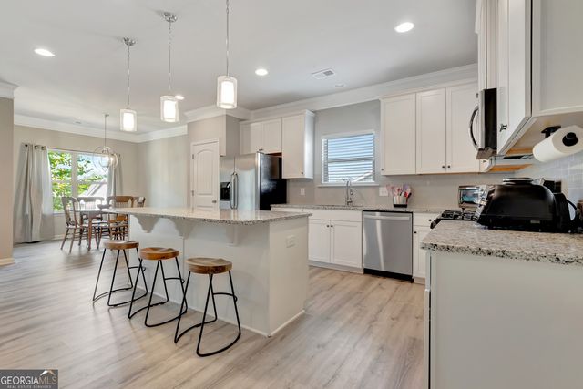 10 Vintage Avenue, Newnan, GA 30265