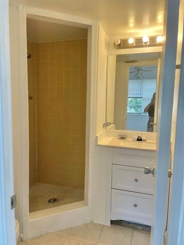 1920 E EDGEWOOD DRIVE D11, Lakeland, FL 33803