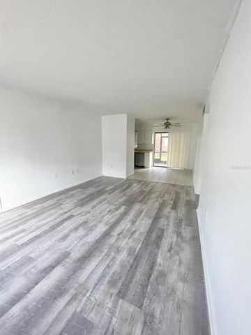 1920 E EDGEWOOD DRIVE D11, Lakeland, FL 33803