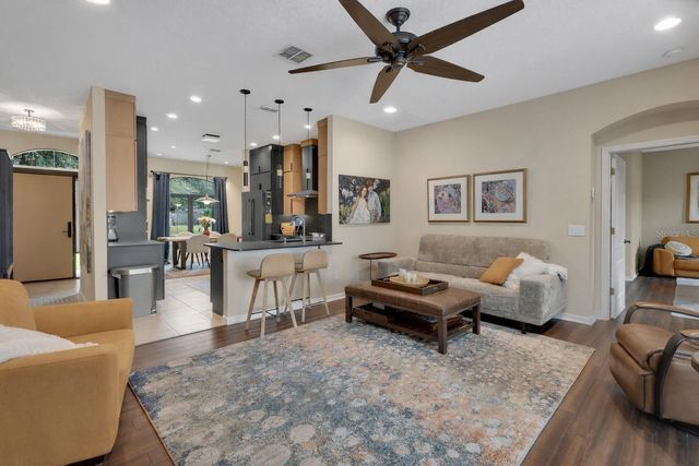 404 COUNTRY VIEW CIRCLE, Deland, FL 32720