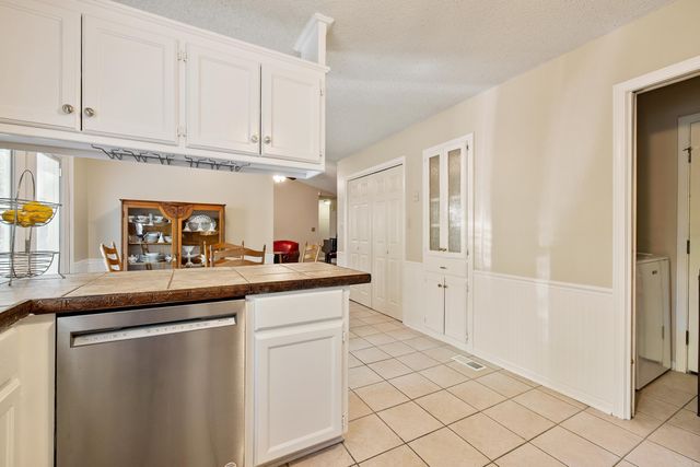 9 Honey Locust Court, Little Rock, AR 72211