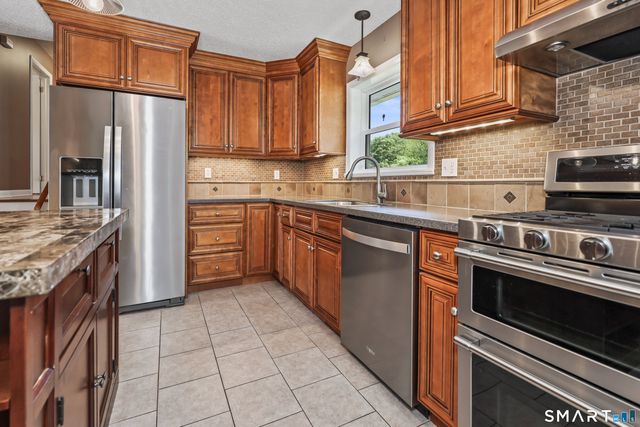2 Birchwood Terrace, Prospect, CT 06712