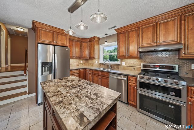 2 Birchwood Terrace, Prospect, CT 06712