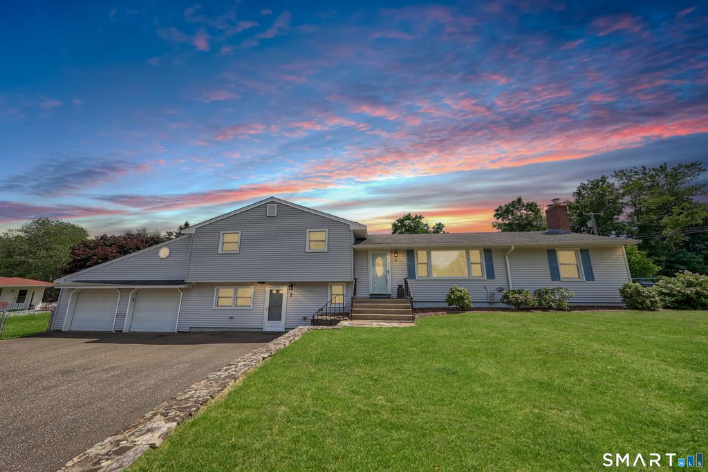 2 Birchwood Terrace, Prospect, CT 06712