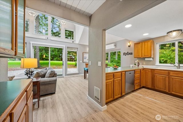 11319 Country Club Drive, Anderson Island, WA 98303