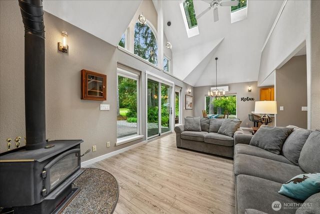 11319 Country Club Drive, Anderson Island, WA 98303