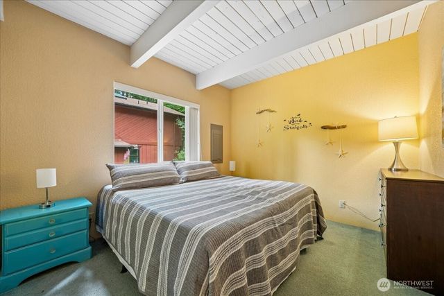 11319 Country Club Drive, Anderson Island, WA 98303