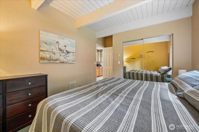 11319 Country Club Drive, Anderson Island, WA 98303