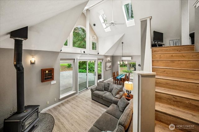 11319 Country Club Drive, Anderson Island, WA 98303