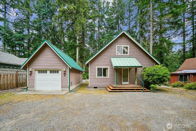 11319 Country Club Drive, Anderson Island, WA 98303