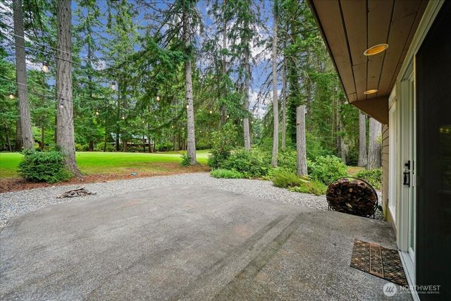 11319 Country Club Drive, Anderson Island, WA 98303