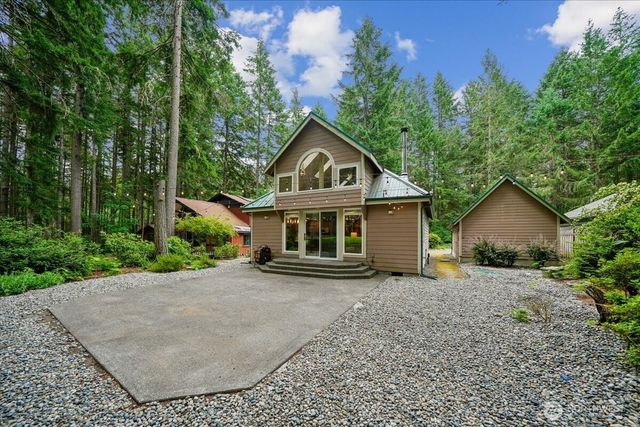 11319 Country Club Drive, Anderson Island, WA 98303