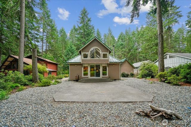 11319 Country Club Drive, Anderson Island, WA 98303