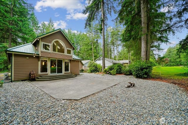 11319 Country Club Drive, Anderson Island, WA 98303
