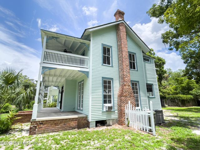 417 N 3RD Street, Palatka, FL 32177