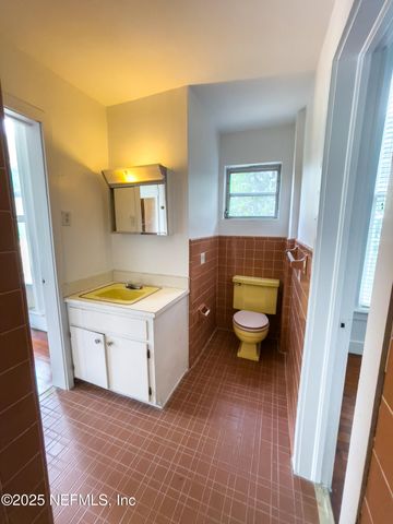 417 N 3RD Street, Palatka, FL 32177