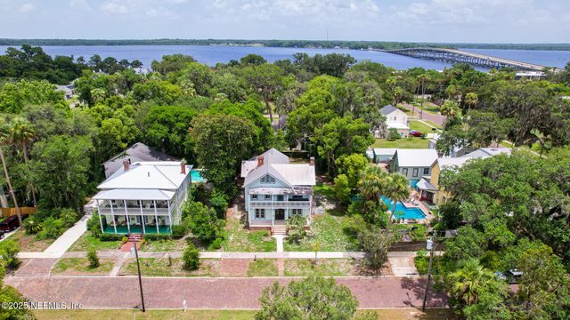 417 N 3RD Street, Palatka, FL 32177