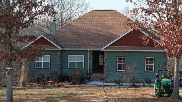 240 Thunder Ridge Dr, South Pittsburg, TN 37380
