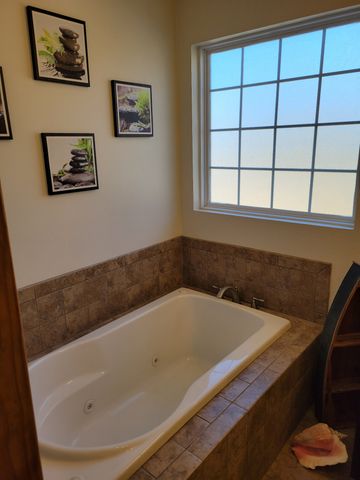 240 Thunder Ridge Dr, South Pittsburg, TN 37380