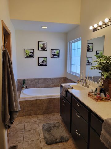 240 Thunder Ridge Dr, South Pittsburg, TN 37380