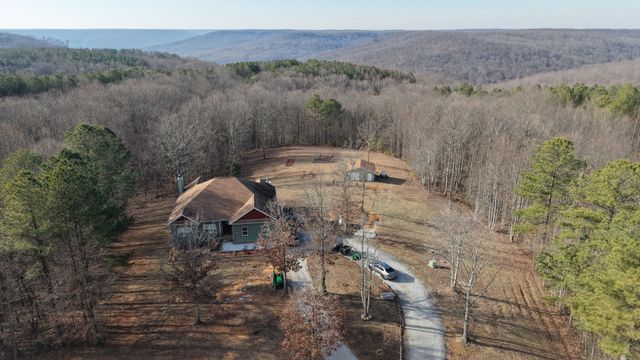 240 Thunder Ridge Dr, South Pittsburg, TN 37380