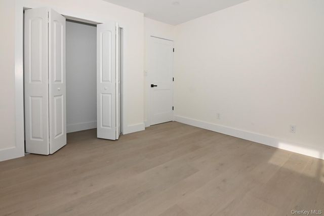 15 Bond Lane, Hicksville, NY 11801